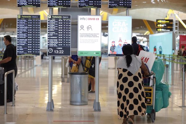 IATA pide que se hagan pruebas sistemáticas a todos los viajeros antes de la salida