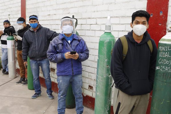 Perú rebaja ligeramente su balance de nuevos casos de coronavirus y confirma 3.000 en las últimas 24 horas