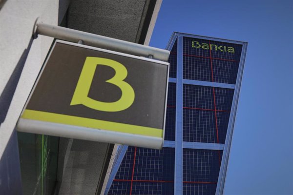 S&P elevará el rating de Bankia para igualarlo al de CaixaBank si se fusionan
