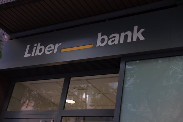 Liberbank covoca junta de accionistas el 28 de octubre y mantiene su intención de repartir dividendo