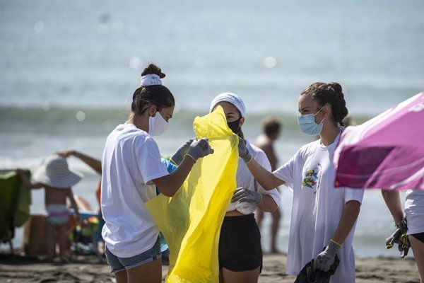 LIBERA recogerá datos sobre las basuras en las playas en 115 puntos costeros desde mañana hasta el 4 de octubre