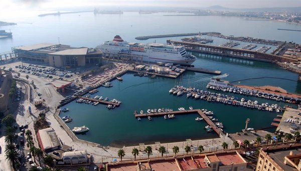 Melilla reduce en 8 meses un 70% su tráfico de pasajeros y registra las mayores pérdidas del sistema portuario del país