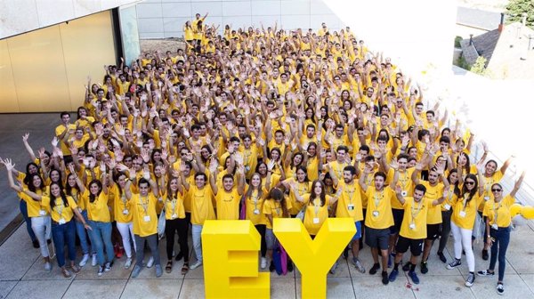 EY incorporará 1.200 empleados en los próximos 12 meses y realiza cerca de 600 promociones en el último año