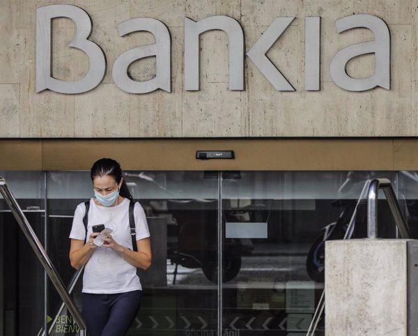 Bankia lanza un fondo de inversión que replica a un  índice de empresas de descarbonización
