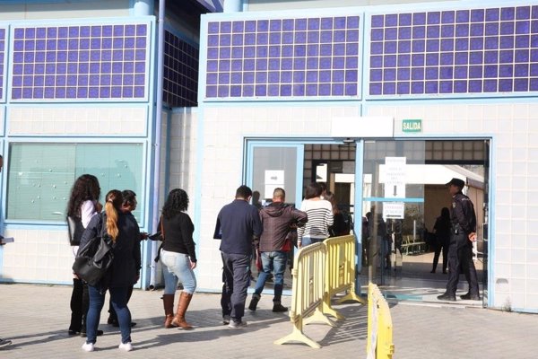 El Senado reclama al Gobierno un informe anual sobre el estado de las instalaciones y servicios de los CIE y los CETI