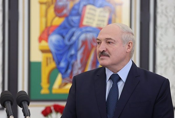 Lukashenko afirma que las funciones de presidente no son aptas para mujeres