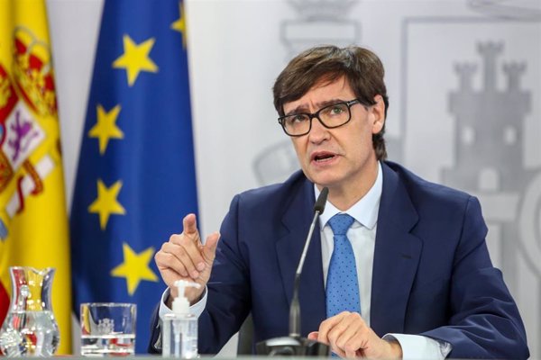 Illa muestra al CNPT y Nofumadores.org la intención del Gobierno de subir el precio del tabaco