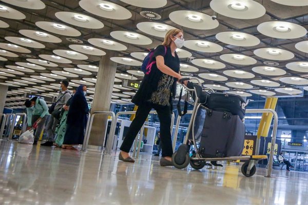 Las aerolíneas piden al Gobierno que admita el uso de tests de antígenos para dinamizar el tráfico aéreo en España