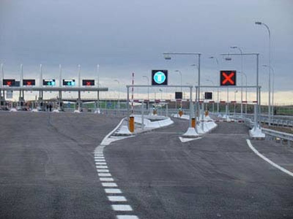 El Gobierno calcula un coste provisional cero por el rescate de la autopista R-4