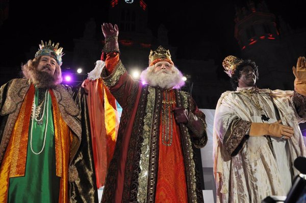 Almeida y Villacís garantizan que los Reyes Magos estarán en Madrid el 5 de enero y que la llegada será 