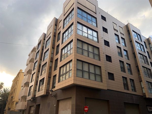 Sareb vende 75 viviendas a la Generalitat Valenciana por cinco millones de euros