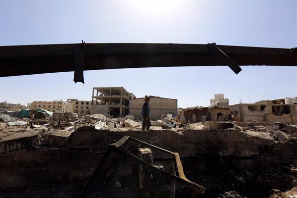 Al menos ocho muertos, cinco de ellos niños, y seis heridos tras un bombardeo en el oeste de Yemen