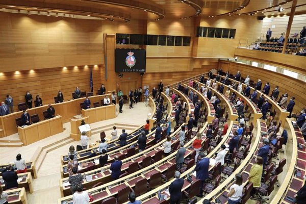 EH Bildu y En Comú Podem votan por error en contra de los Presupuestos en la votación definitiva