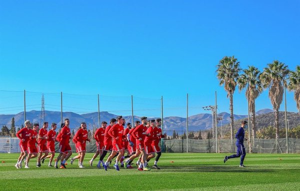 Los futbolistas de XXIV Sesiones AFE se concentran en Oliva hasta el 24 de enero