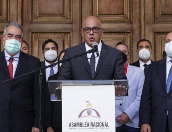 El 'chavismo' exige una declaración jurada de patrimonio a los diputados de la oposición