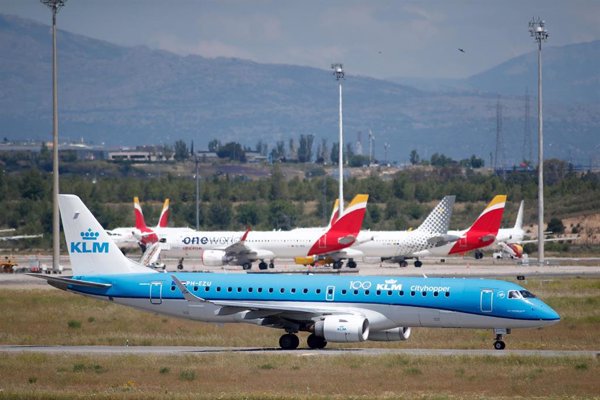 España se adhiere al manifiesto europeo por una aviación social que aboga por empleo de calidad