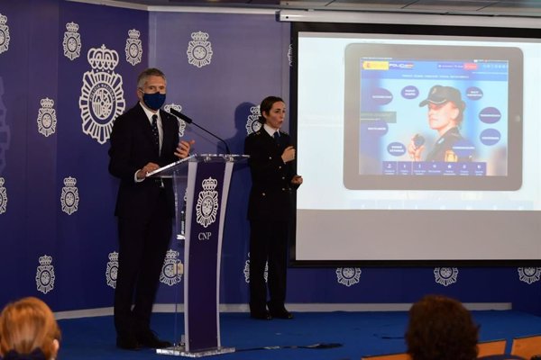 La Policía estrena página web adaptada a personas con discapacidad y con traducción a las lenguas cooficiales