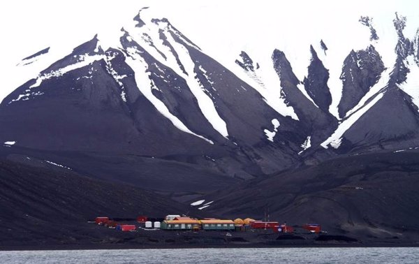 Las Bases Antárticas Españolas Juan Carlos I y Gabriel de Castilla ya están operativas