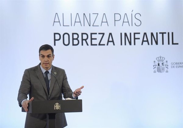 Sánchez señala que España, con un 27% de niños pobres, está entre los tres países de UE con datos 