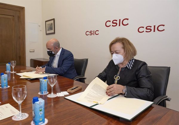 Fundación Multiópticas dona al CSIC 15.000 euros para la investigación de la vacuna del COVID-19