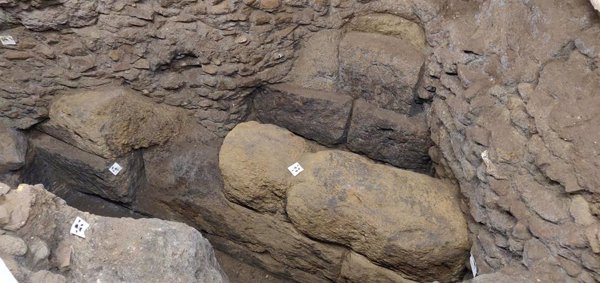 Unas obras en la Escuela Española de Historia y Arqueología del CSIC en Roma sacan a la luz una muralla del siglo IV aC