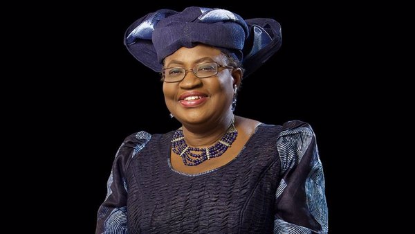 La OMC nombra oficialmente directora general a Ngozi Okonjo-Iweala, la primera mujer en ocupar el cargo