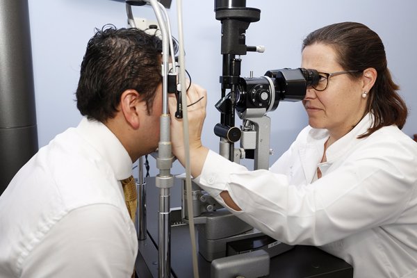 El 44% de los pacientes con glaucoma considera que dejar la medicación no pone en riesgo la progresión de la enfermedad