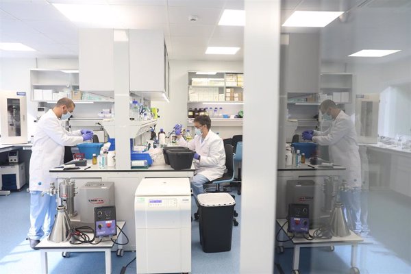 El CSIC y Crue firman con Elsevier un acuerdo para publicar artículos de científicos españoles en abierto