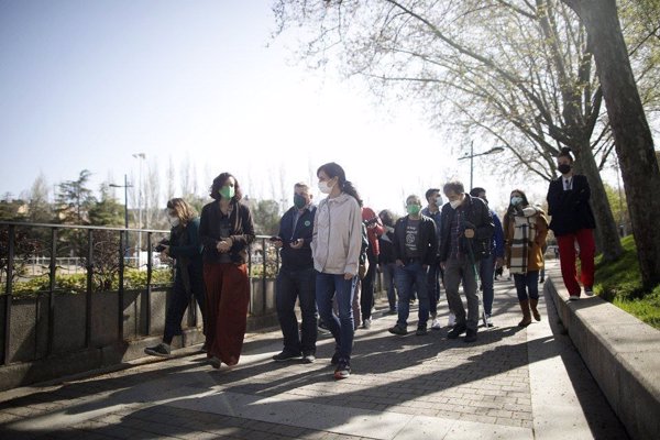 Mónica García lamenta que las fiestas ilegales sean ya 