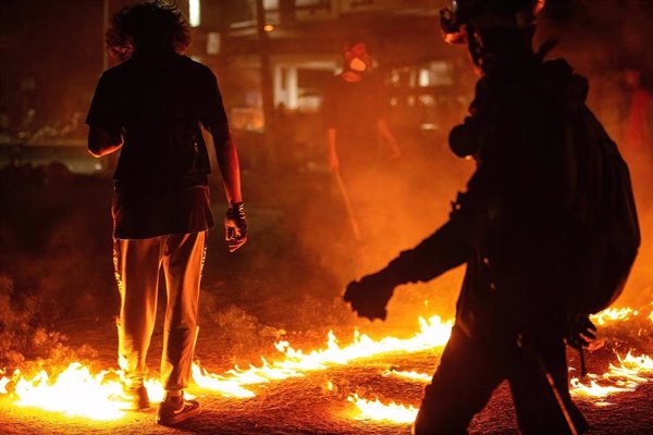 La junta militar culpa a los manifestantes de la violencia y avisa con una prórroga del estado de emergencia