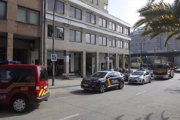 Detenido un hombre tras apuñalar a tres personas en La Coruña