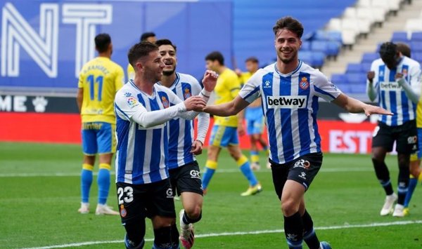 (Crónica) El Espanyol liquida a Las Palmas más cerca del ascenso