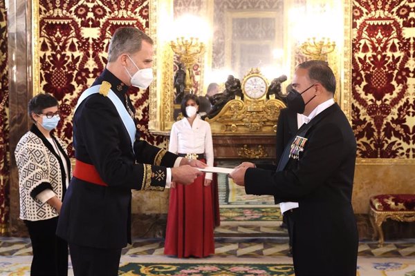 El Rey recibe cartas credenciales de seis nuevos embajadores, incluidos los de Bolivia y Colombia