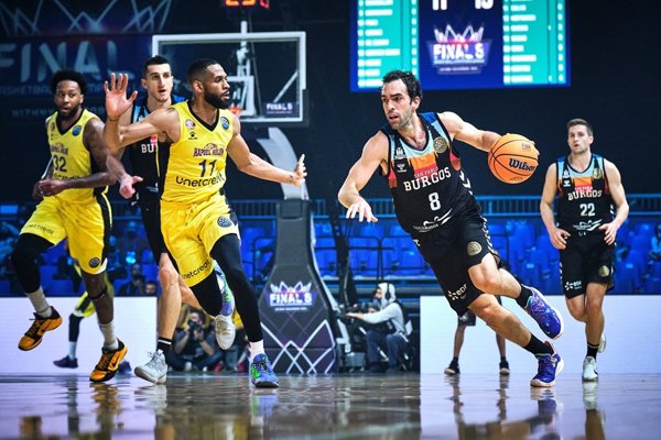 (Crónica) El Burgos avanza en 'su' Champions y el Lenovo Tenerife cae en la prórroga