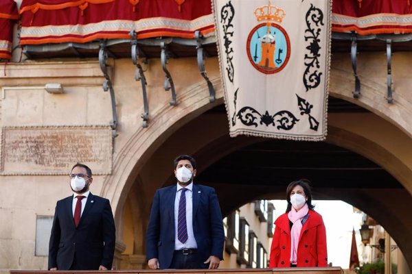 Lorca rinde homenaje a las víctimas del terremoto que sacudió la ciudad en 2011