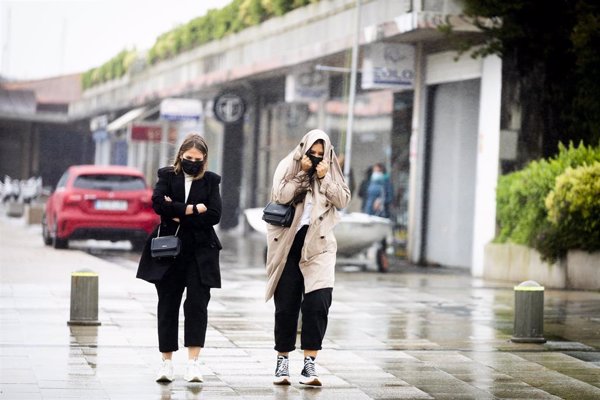 El oleaje tendrá este lunes en aviso a Asturias y Galicia