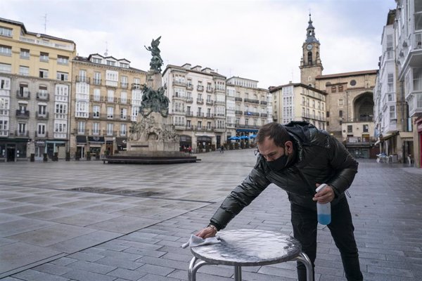 Euskadi abre la hostelería y otras actividades hasta las dos de la madrugada desde este sábado