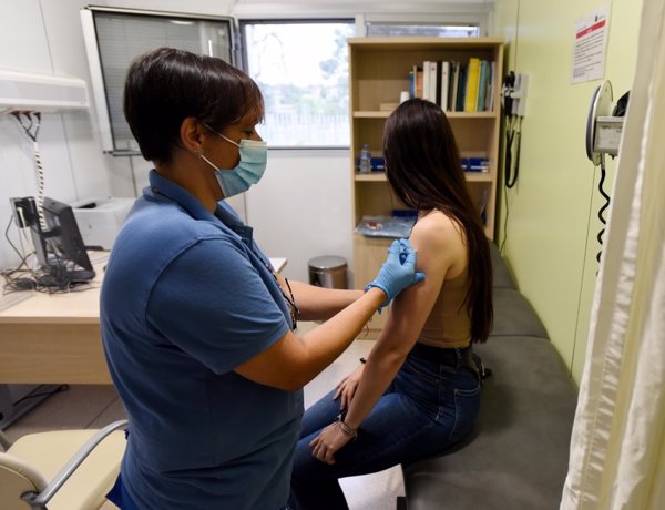 Facme vuelve a pedir a Sanidad que se priorice la vacunación de la Covid-19 a pacientes de riesgo y crónicos