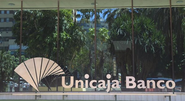 Unicaja Banco lanza con Santalucía su primer plan de pensiones sostenible