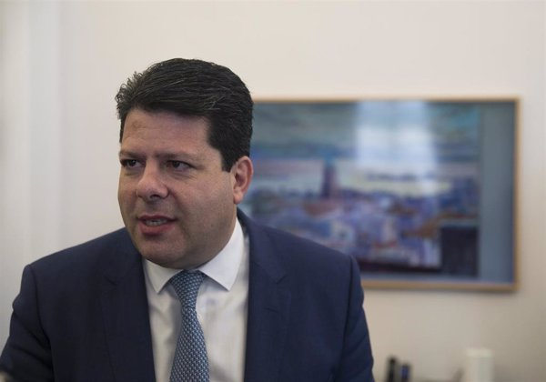 El ministro principal de Gibraltar muestra sus condolencias por el operario de helicóptero fallecido