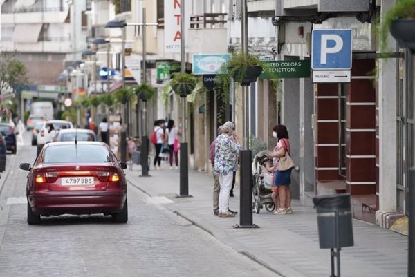 Conil, Tarifa (Cádiz), Villanueva, Pozoblanco (Córdoba) y Marbella superan tasa mil a un día de revisar medidas