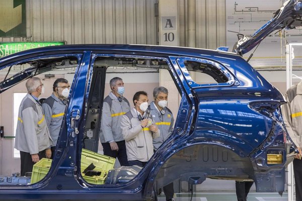 Renault y sindicatos acuerdan continuar en ERTE hasta fin de año con las mismas condiciones del actual