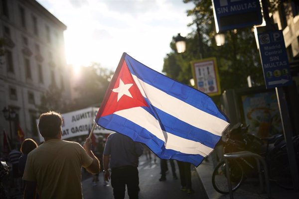 La UE pide a Cuba que abra un 
