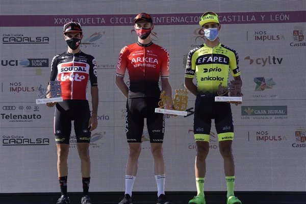 El francés Matis Louvel se impone en solitario en la XXXV Vuelta Ciclista Internacional a Castilla y León