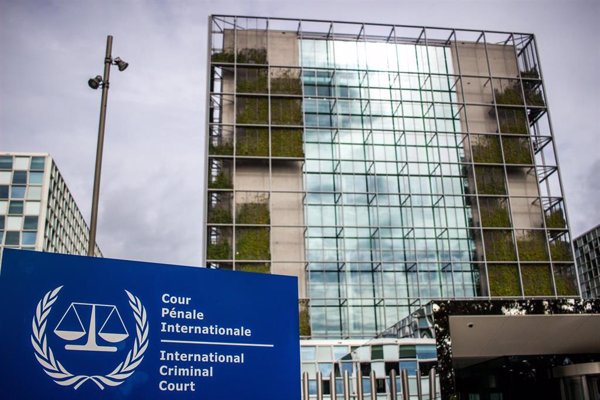 El TPI retira su orden de arresto contra la ex primera dama de Costa de Marfil Simone Gbagbo