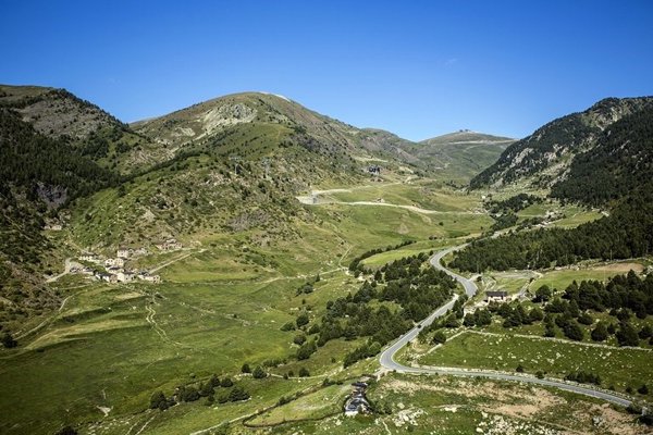 Andorra detecta un brote con 16 afectados en unas colonias