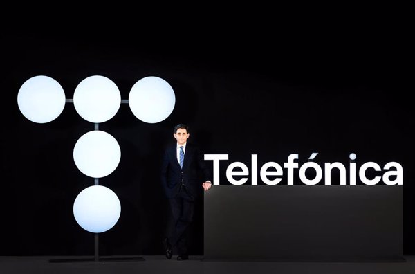 Telefónica cierra el último tramo de la venta de torres de Telxius por 600 millones de euros