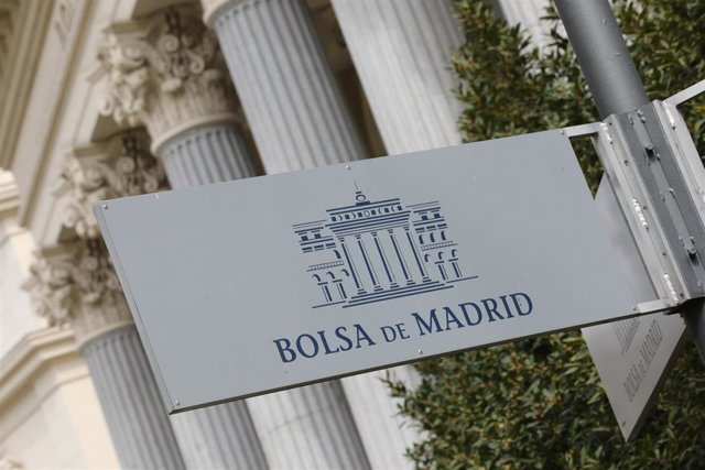 El Ibex 35 cae más de un 0,6% en la apertura y se despide de los 8.900 puntos - Vimarsana News