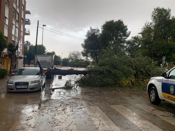 Teruel, Albacete y Valencia están hoy en riesgo por tormentas y Gerona y Canarias por oleaje y viento fuerte