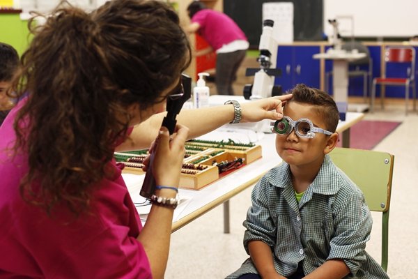 La miopía afecta ya a más del 20% de los niños españoles de entre 5 y 7 años, según un estudio